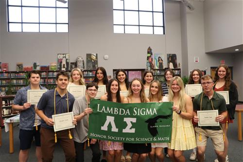 Lambda Sigma Inducts 2025 Graduates